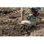 Перекопувати грядки восени чи ні: ключові аргументи "за" та "проти"